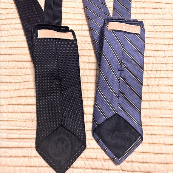 Set Of 2 Michael Kors Men’s 100% Silk Ties - Picture 1 of 2